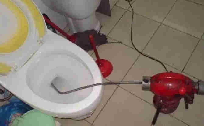 民乐马桶通下水